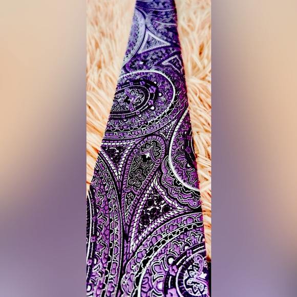 Stafford shirt and tie set - Picture 4 of 9